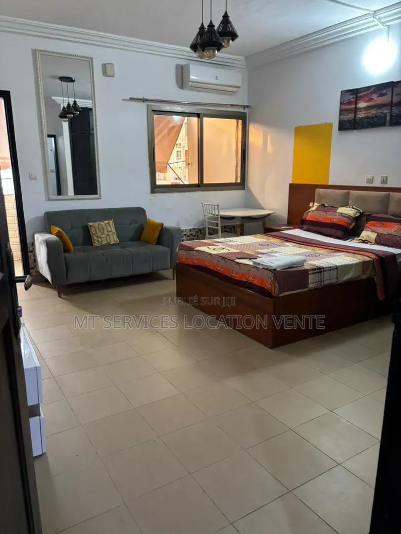 Meublé 1chbre Appartement dans Mt Services Location, Cocody à Louer