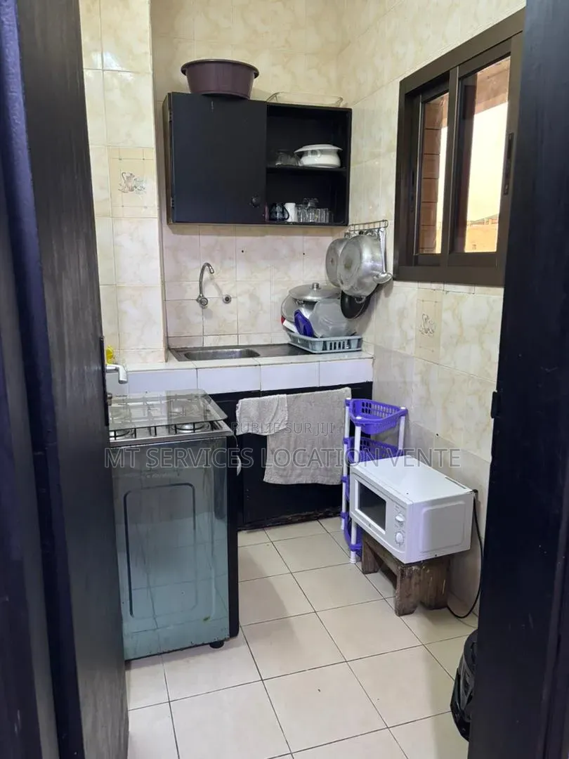 Meublé 1chbre Appartement dans Mt Services Location, Cocody à Louer
