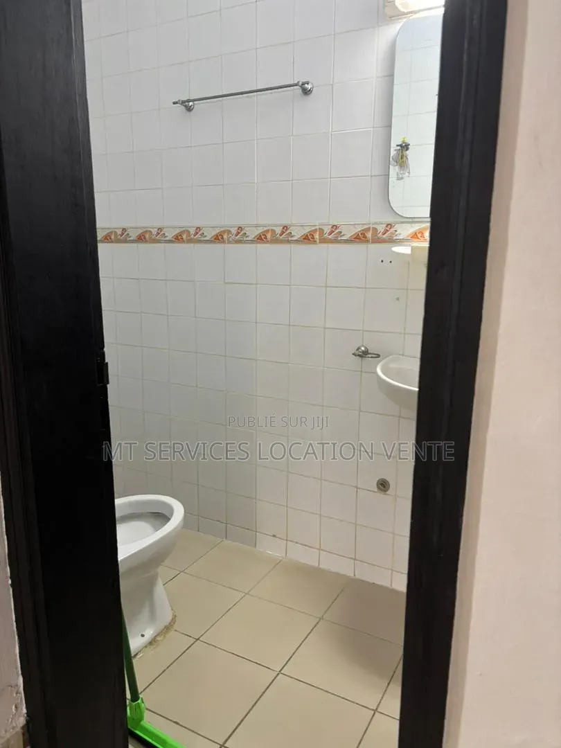 Meublé 1chbre Appartement dans Mt Services Location, Cocody à Louer