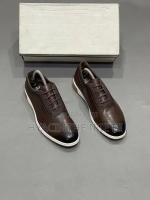 Berluti  AUTHENTIQUE ORIGINAL P40-45
Style, Confort, Élégance Combiné