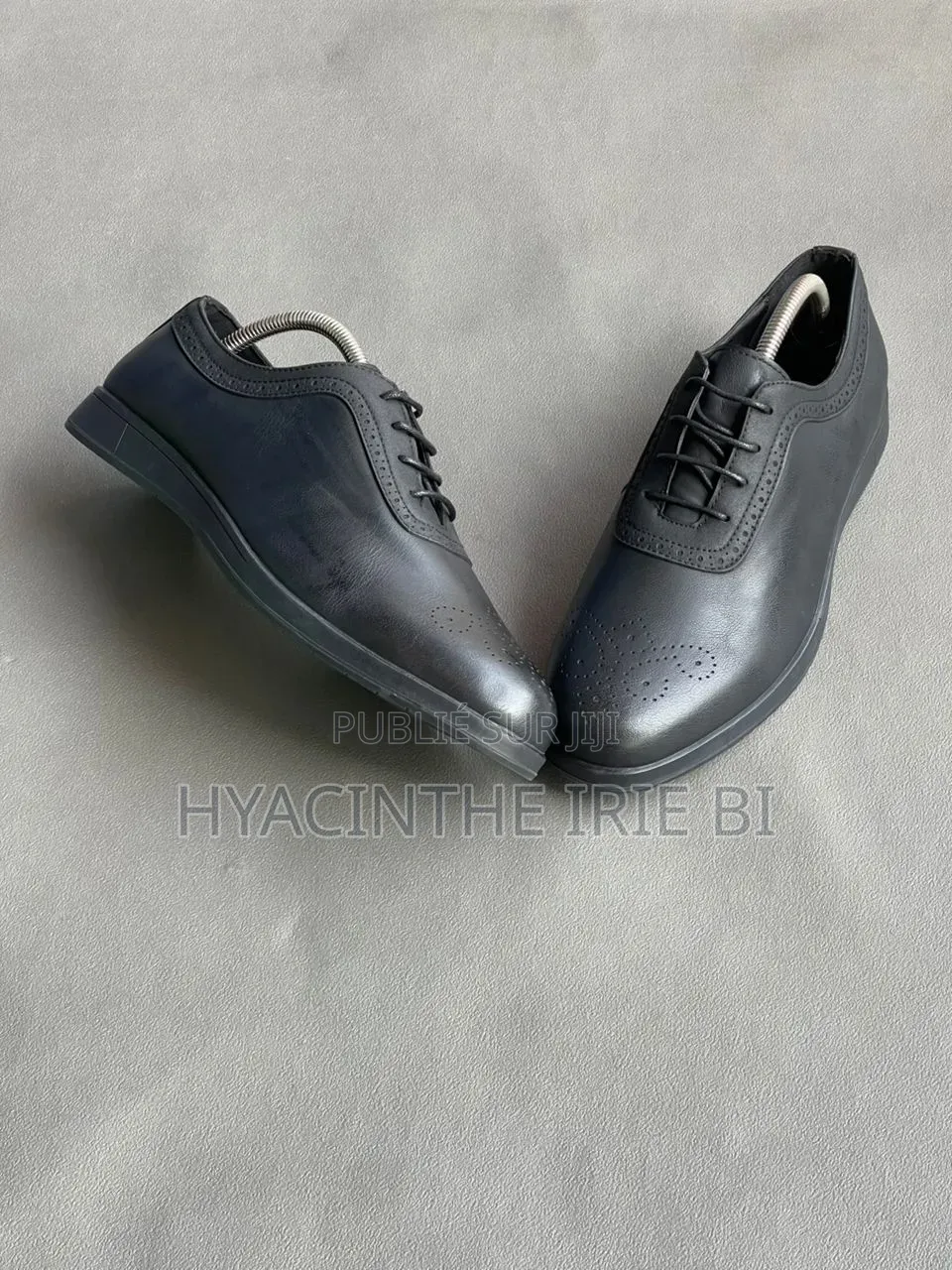 Berluti  AUTHENTIQUE ORIGINAL P40-45
Style, Confort, Élégance Combiné