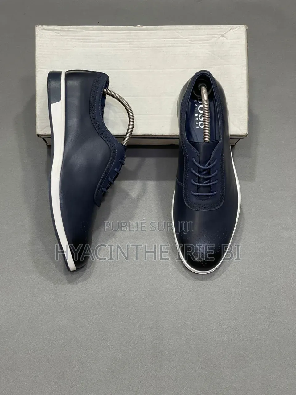 Berluti  AUTHENTIQUE ORIGINAL P40-45
Style, Confort, Élégance Combiné