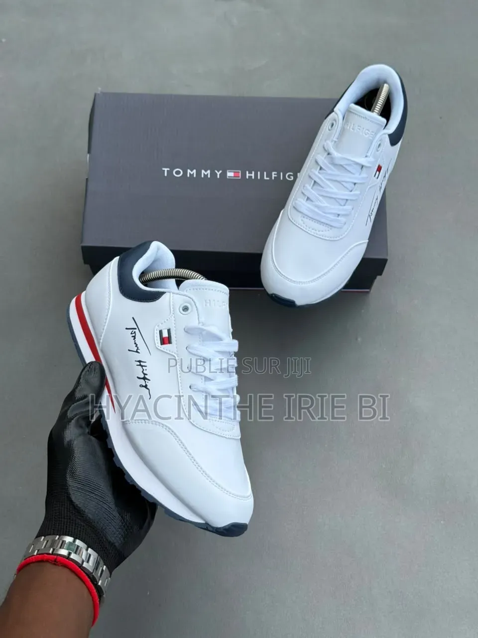 Tommy Hilfiger  Authentique Original P40-45
Style, Confort, Élégance