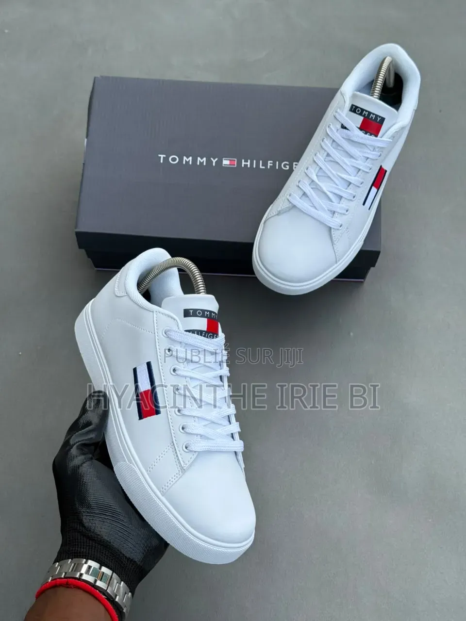 Tommy Hilfiger  Authentique Original P40-45
Style, Confort, Élégance