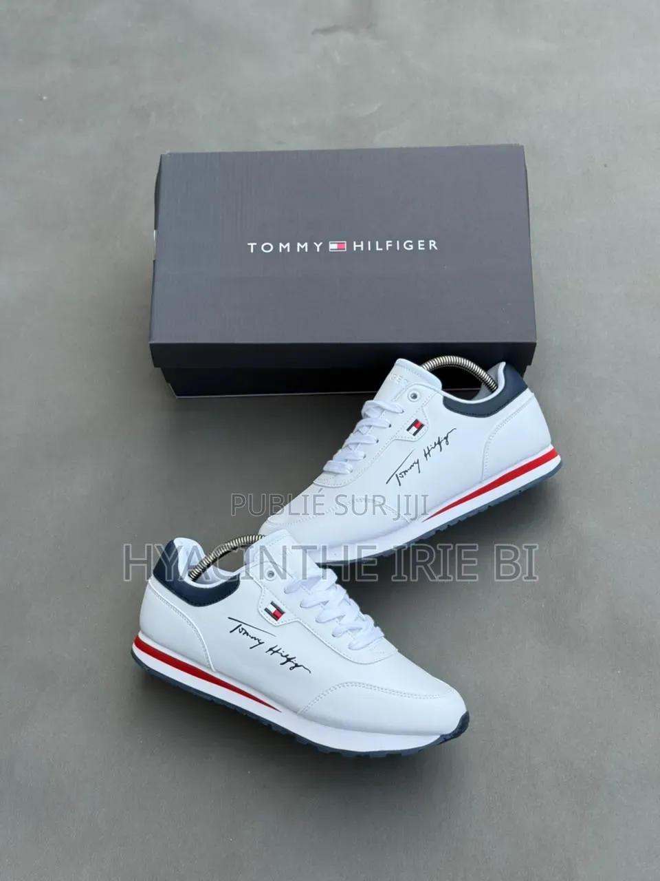 Tommy Hilfiger  Authentique Original P40-45
Style, Confort, Élégance