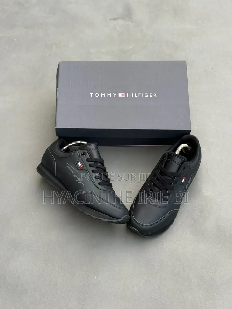 Tommy Hilfiger  Authentique Original P40-45
Style, Confort, Élégance