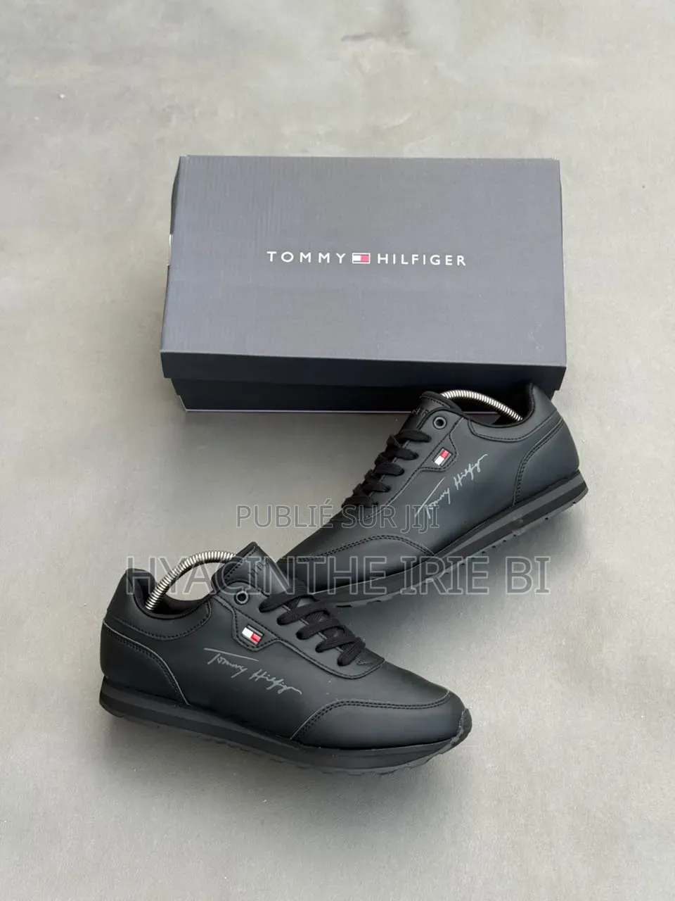 Tommy Hilfiger  Authentique Original P40-45
Style, Confort, Élégance