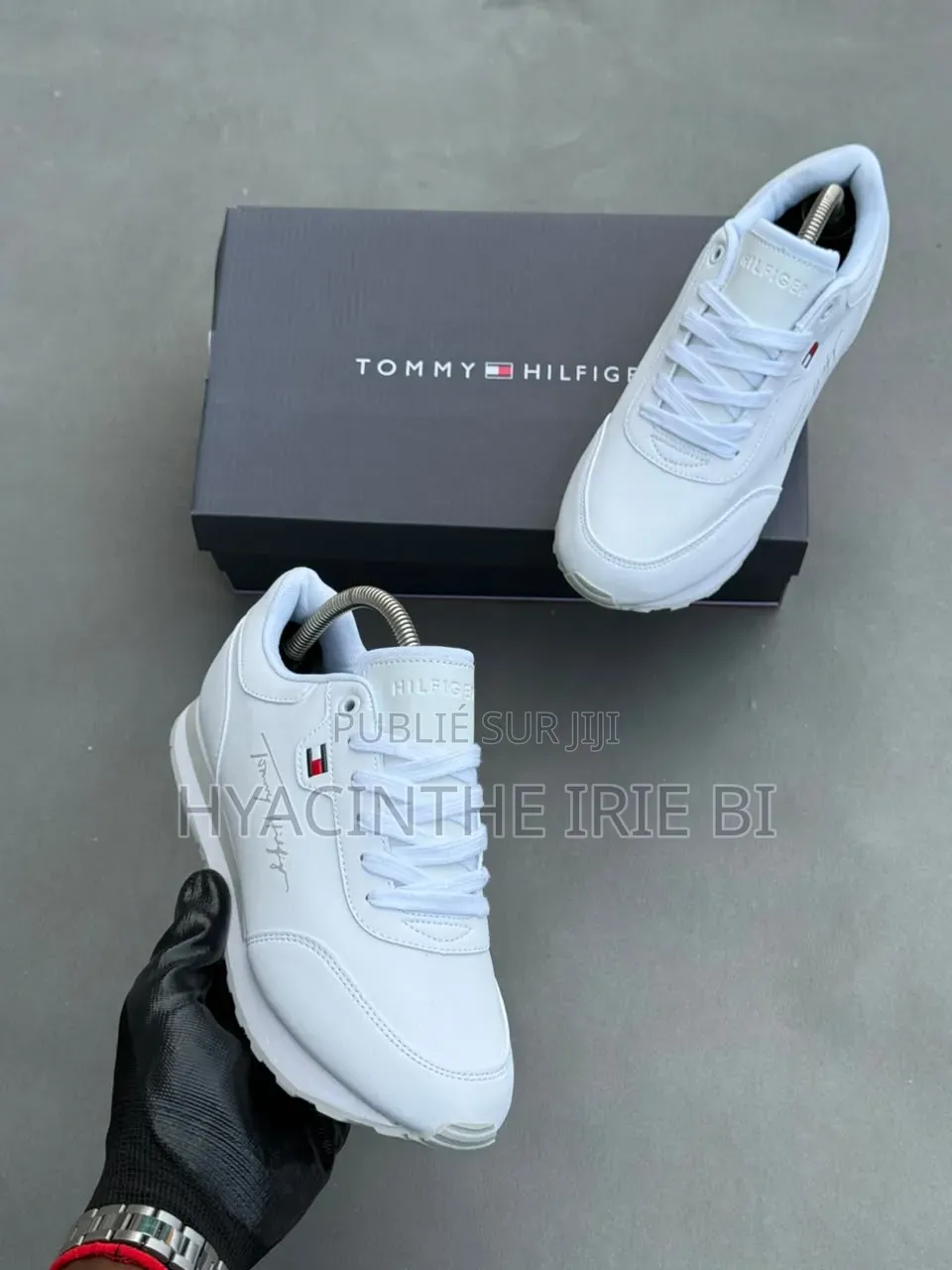 Tommy Hilfiger  Authentique Original P40-45
Style, Confort, Élégance