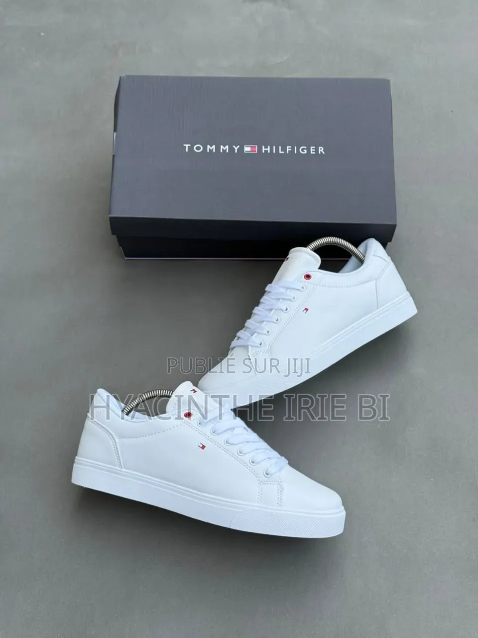 Tommy Hilfiger  Authentique Original P40-45
Style, Confort, Élégance