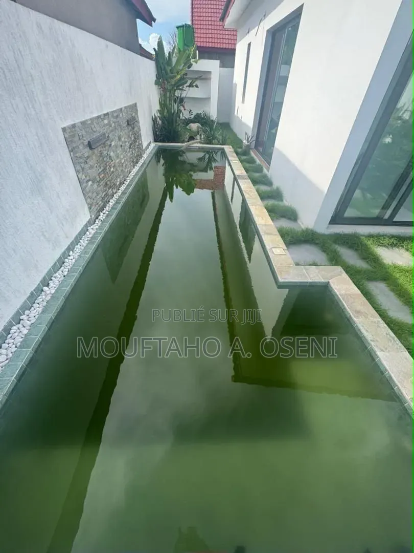 Meublé 4chbre Maison dans Swvnigb Sarl, Grand-Bassam à Vendre