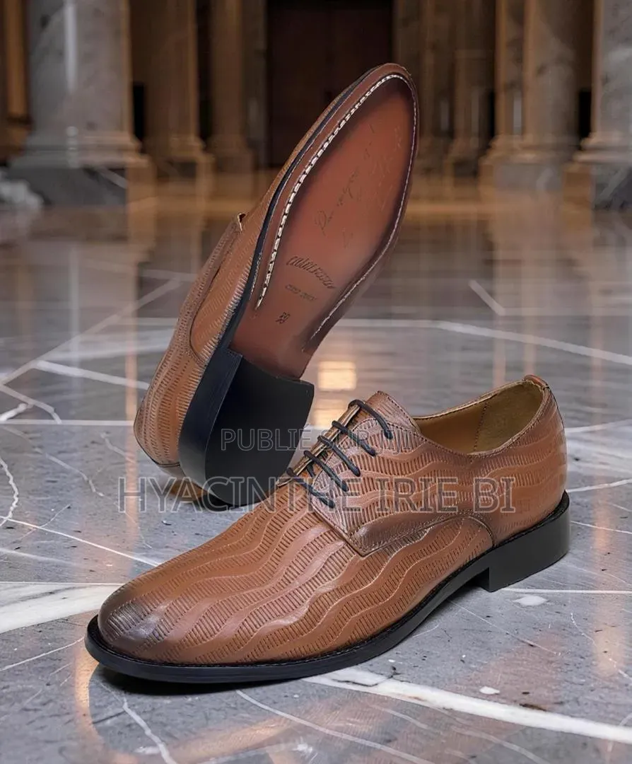 Paires De Souliers Matière Cuir Veritable Authentique Original P40-45