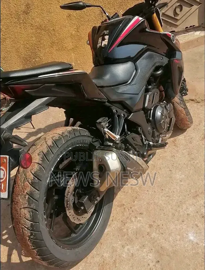 Nouveau TVS Apache 160 4V 2022 Gris
