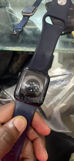 Apple Watch Série 9 45mm Second Main