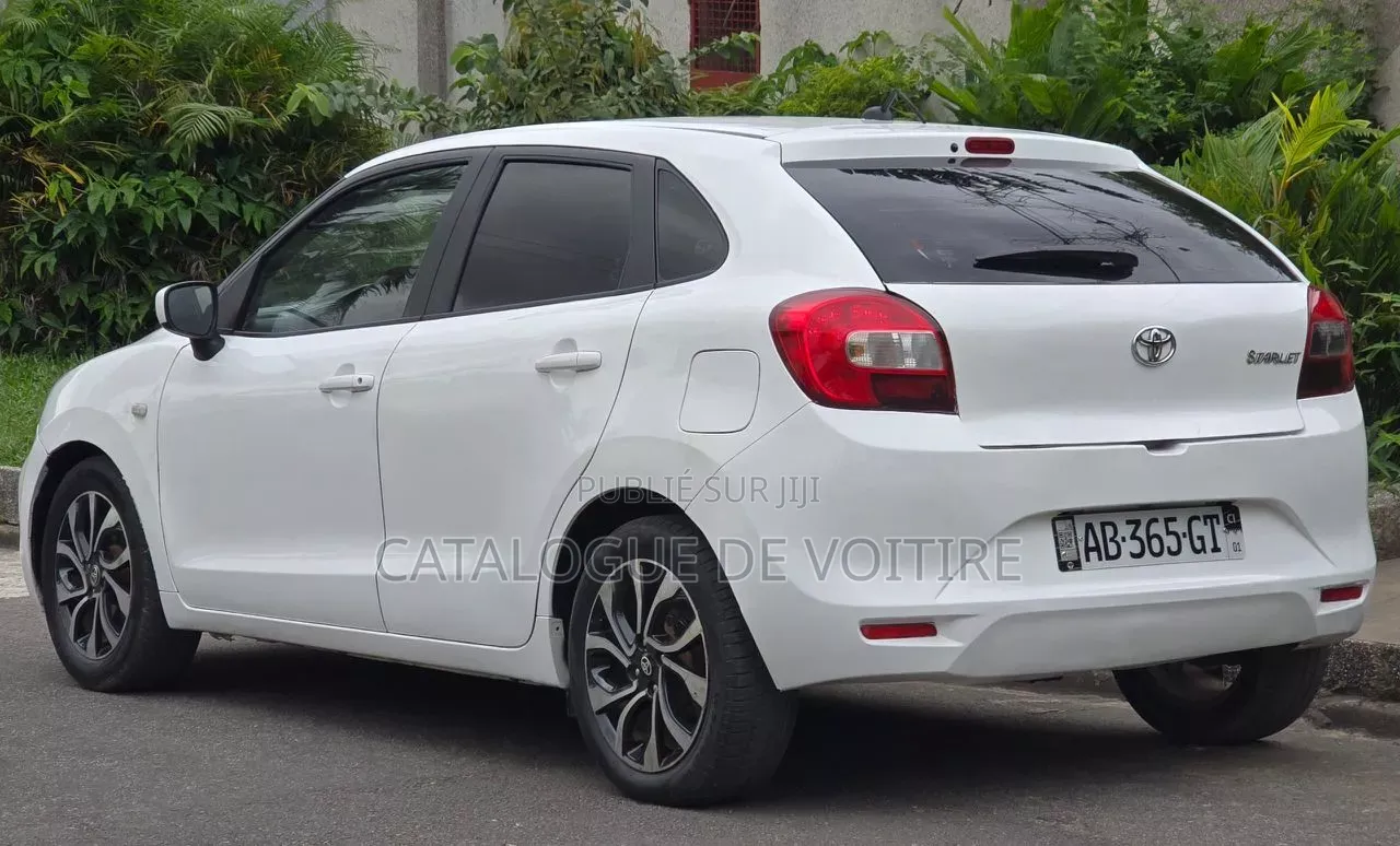 Toyota Starlet 2021 Blanc