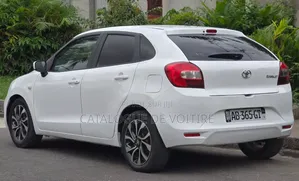 Toyota Starlet 2021 Blanc