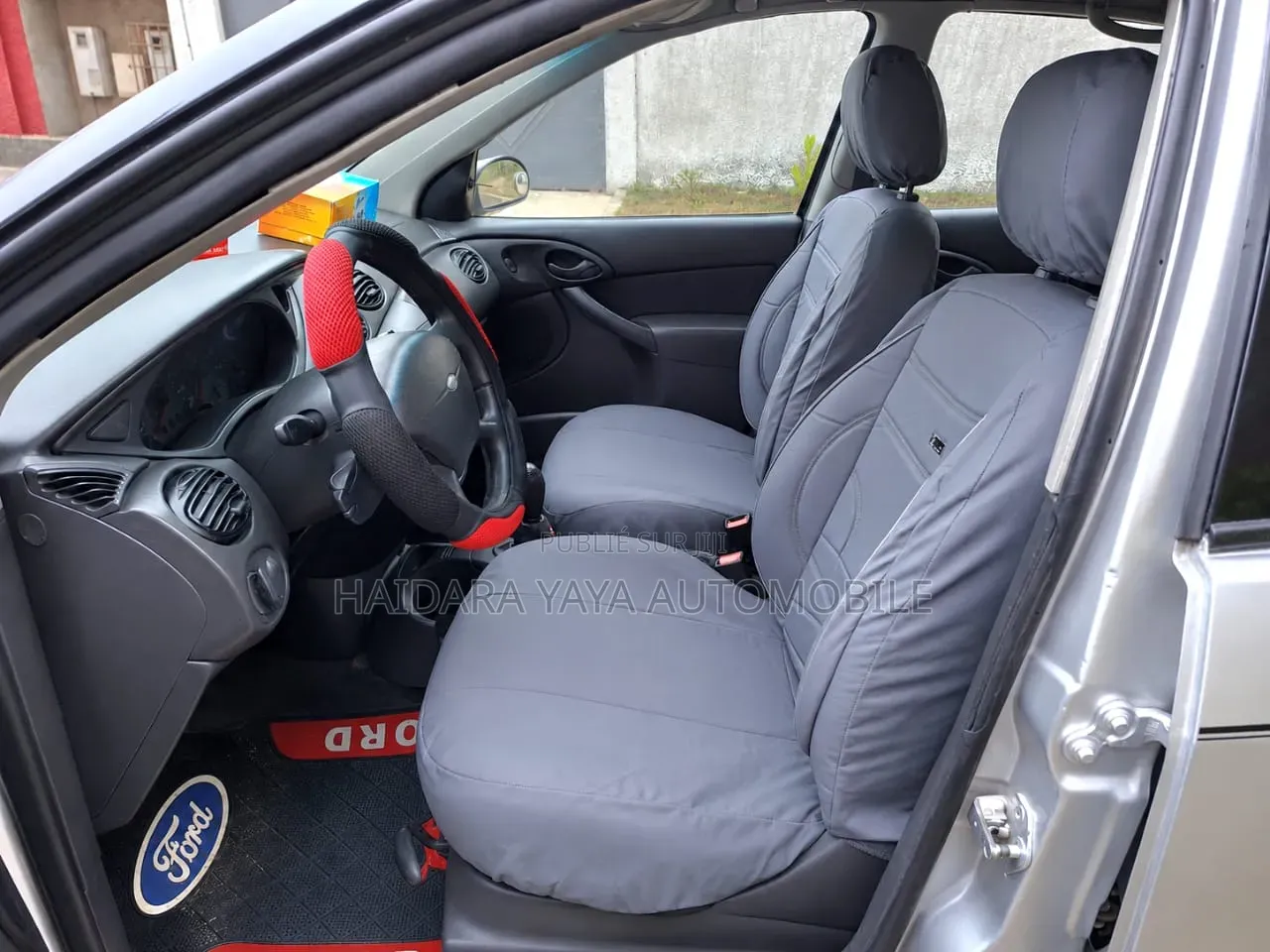 Ford Focus 2000 Gris