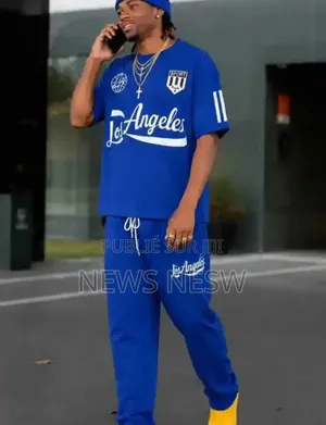 Vêtements Disponible