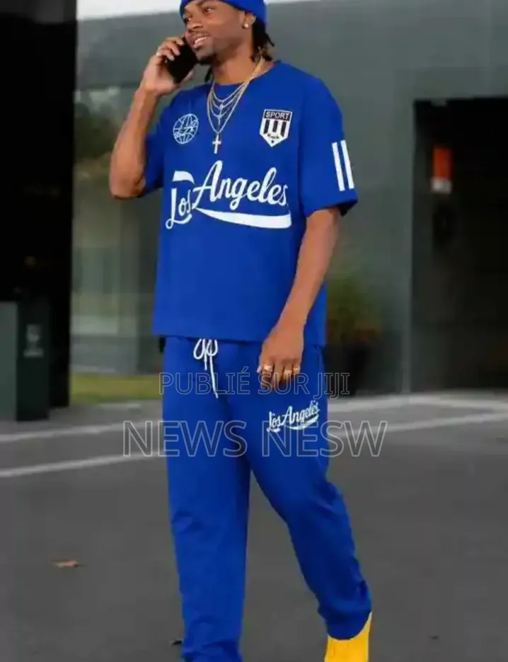 Vêtements Disponible