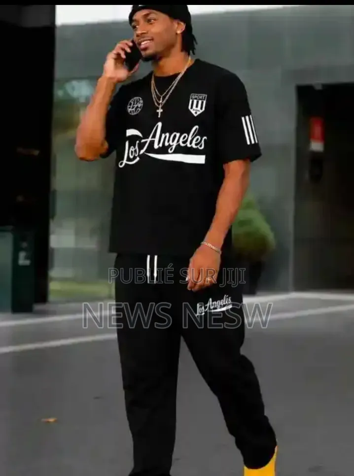 Vêtements Disponible