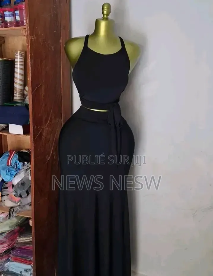 Vêtements Disponible