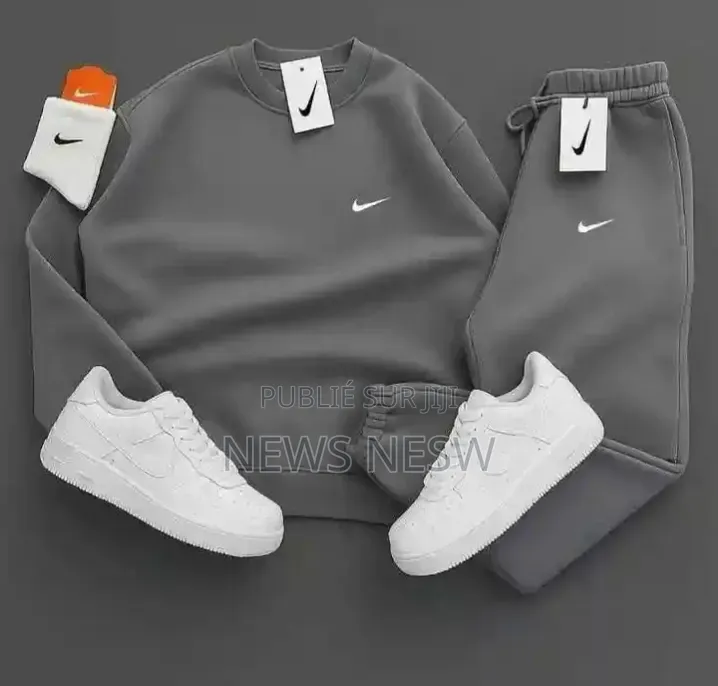 Vêtements Disponible
