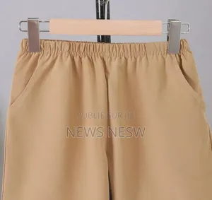 Vêtements Disponible