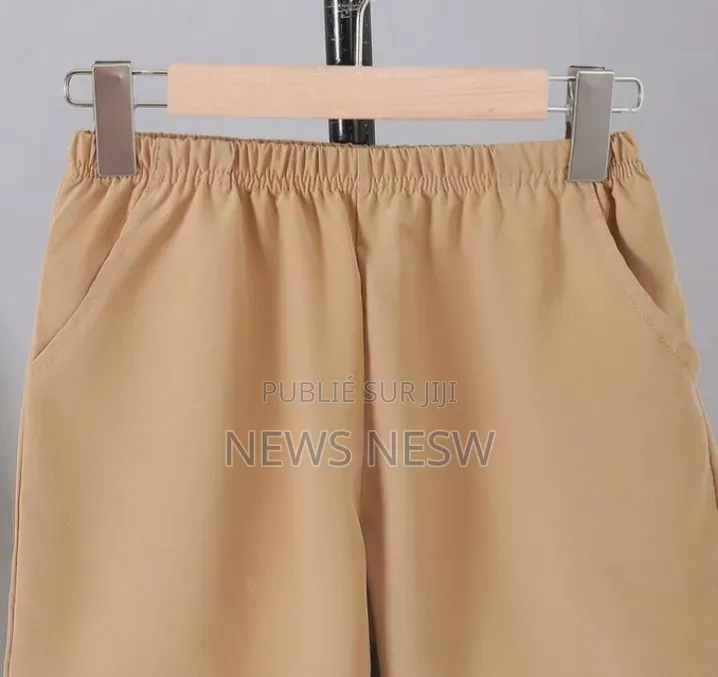 Vêtements Disponible