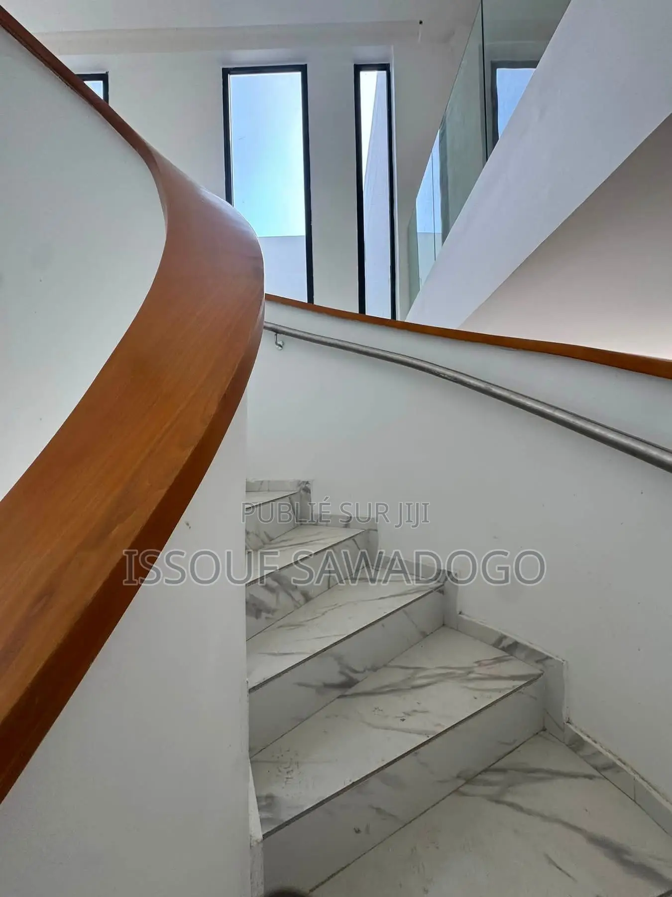 8chbre Duplex dans Isbank-Group, Cocody à Louer