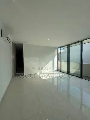 7chbre Duplex dans Isbank-Group, Cocody à Louer