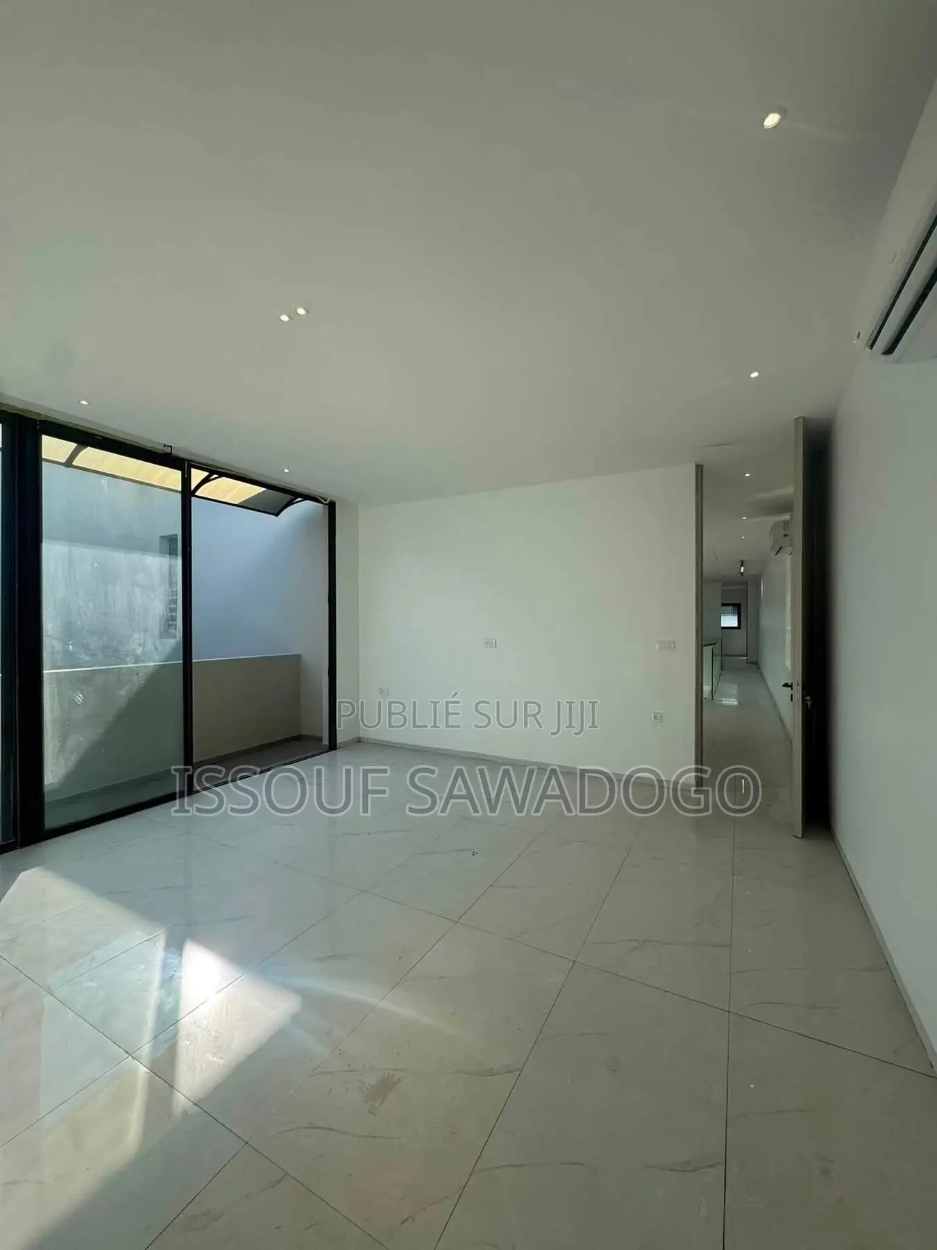7chbre Duplex dans Isbank-Group, Cocody à Louer