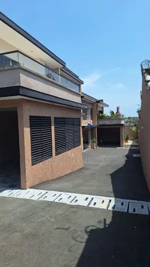 3chbre Appartement dans Cocody à Louer