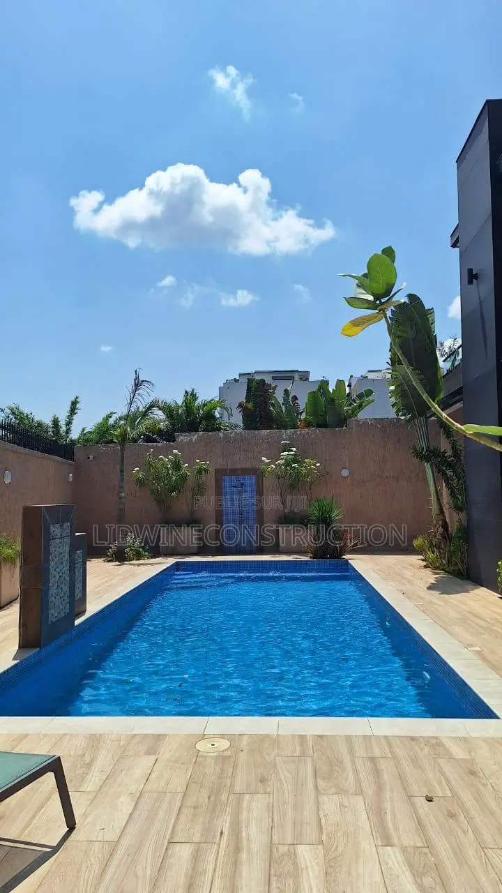3chbre Appartement dans Cocody à Louer
