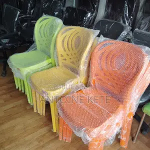 Chaise De Très Bonne Qualité