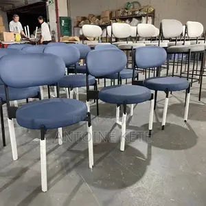 Chaise De Très Bonne Qualité