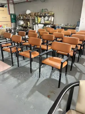 Chaise De Très Bonne Qualité