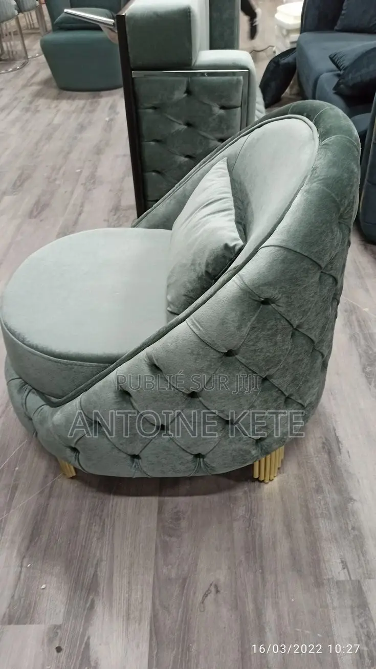 Chaise De Très Bonne Qualité