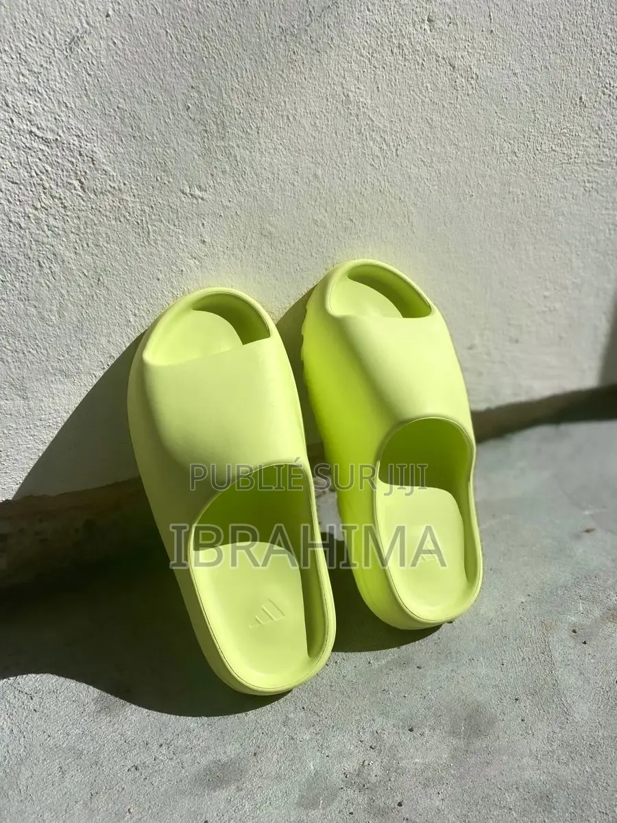 Yeezy Slide
