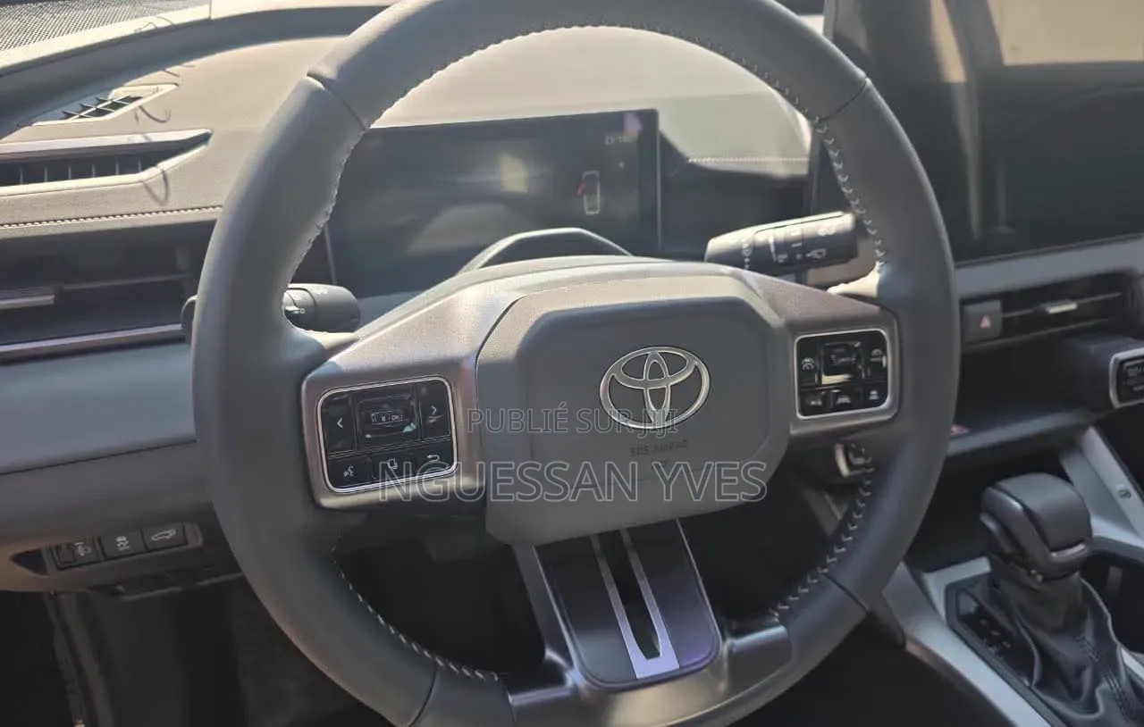 Nouveau Toyota RAV4 2026 Noir