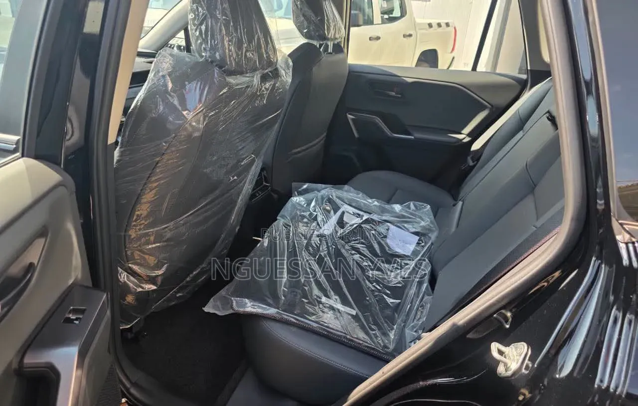 Nouveau Toyota RAV4 2026 Noir