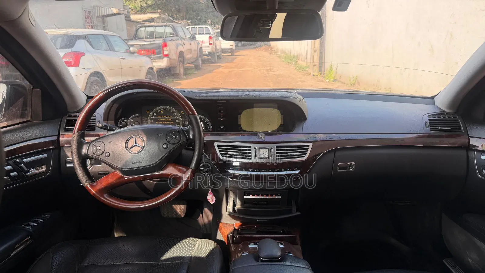 Mercedes-Benz 500SE 2011 Noir