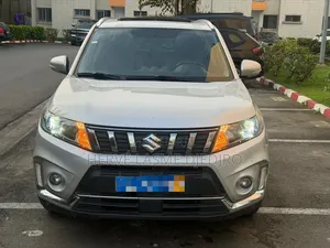 Suzuki Vitara 2022 Gris