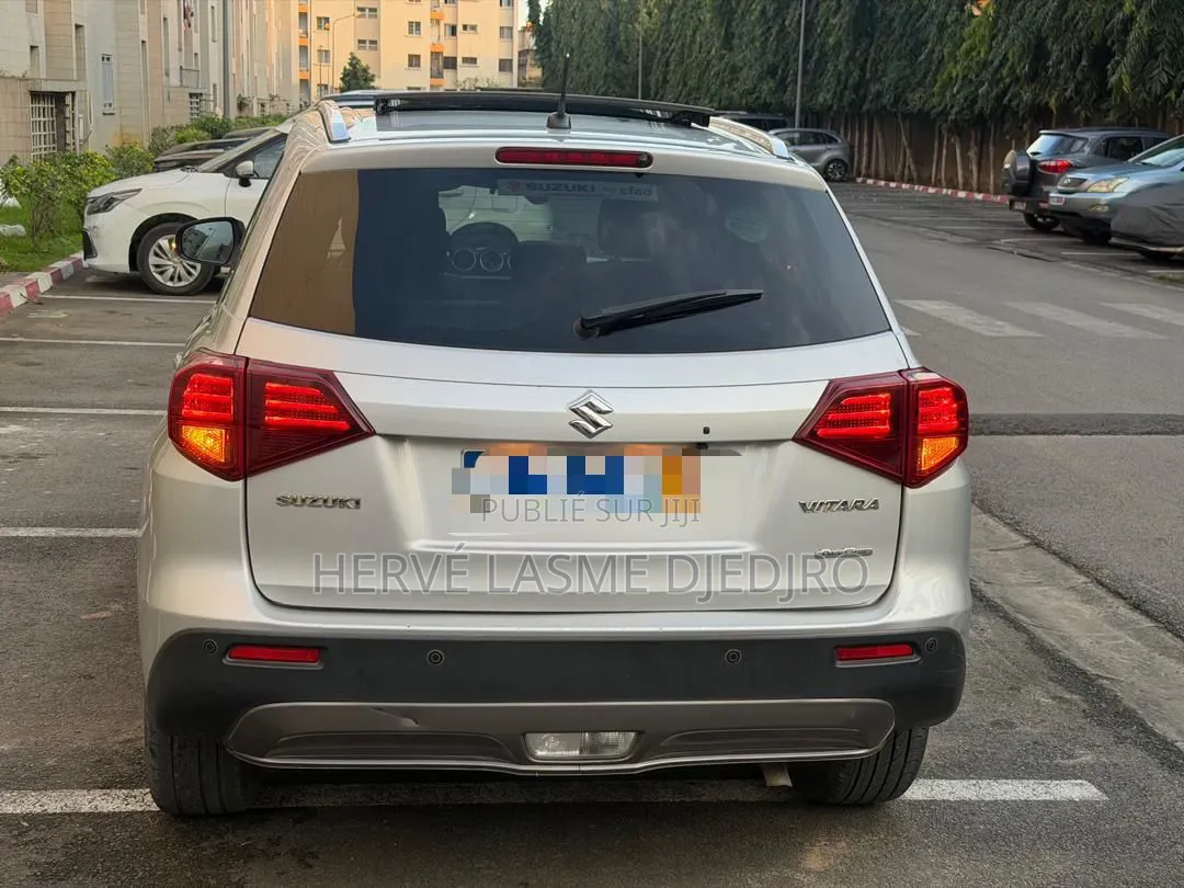 Suzuki Vitara 2022 Gris