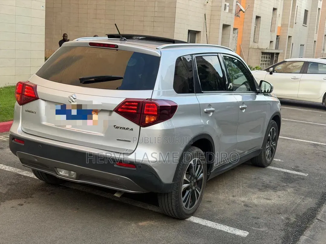 Suzuki Vitara 2022 Gris