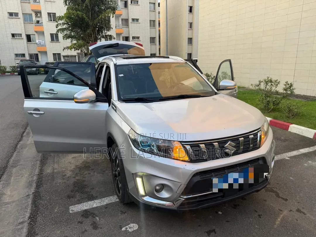 Suzuki Vitara 2022 Gris