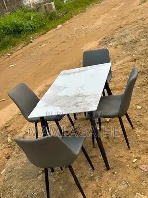 Table À Manger