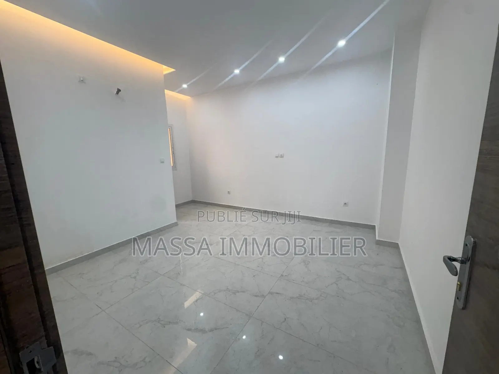 2chbre Appartement dans Massa Immobilier, Cocody à Vendre