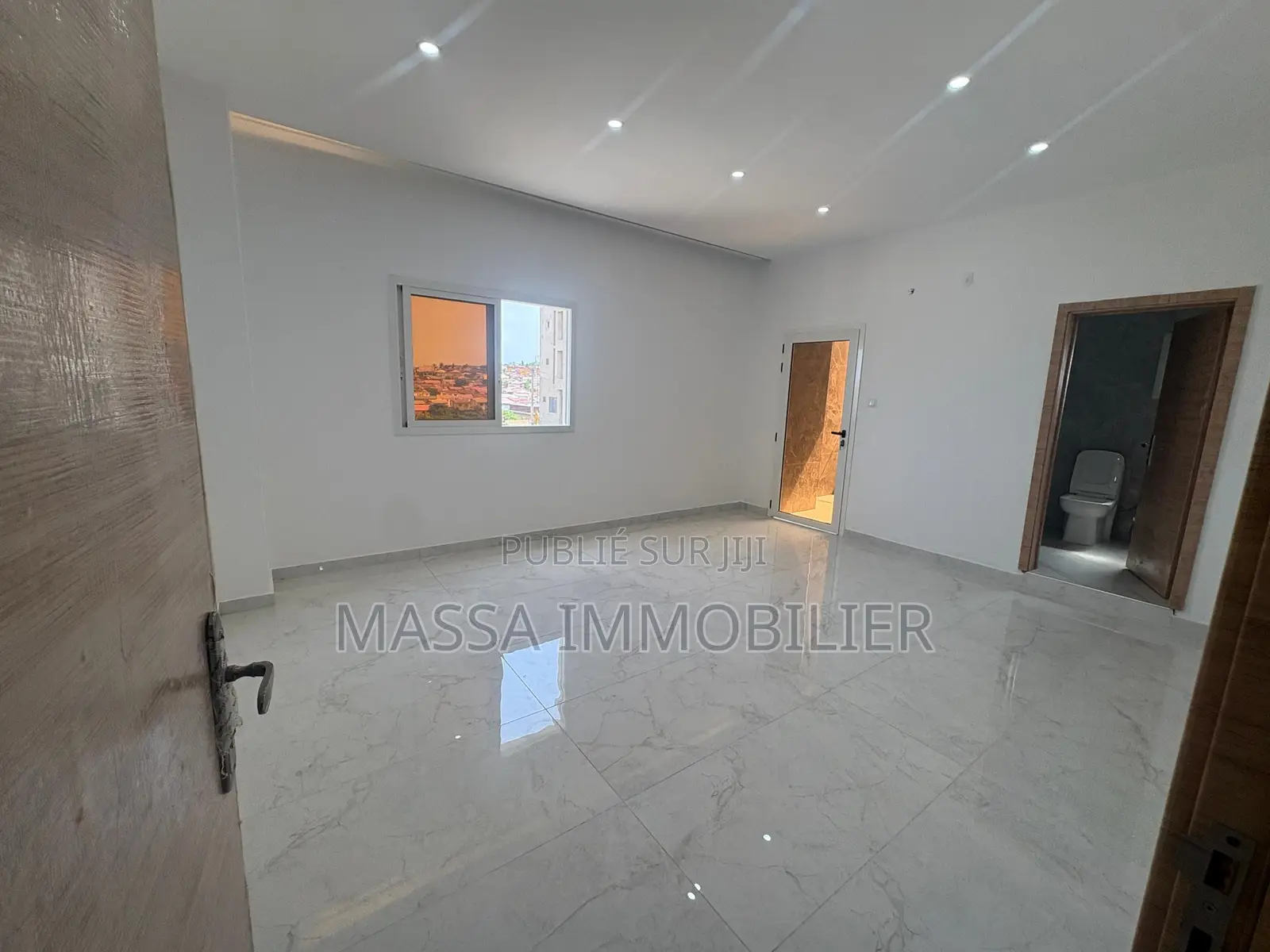2chbre Appartement dans Massa Immobilier, Cocody à Vendre