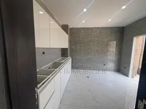 2chbre Appartement dans Massa Immobilier, Cocody à Vendre