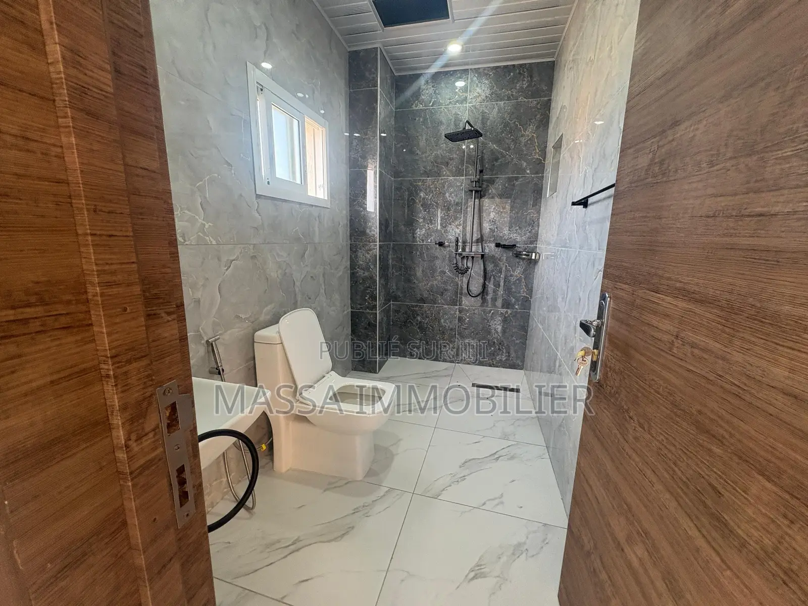 2chbre Appartement dans Massa Immobilier, Cocody à Vendre