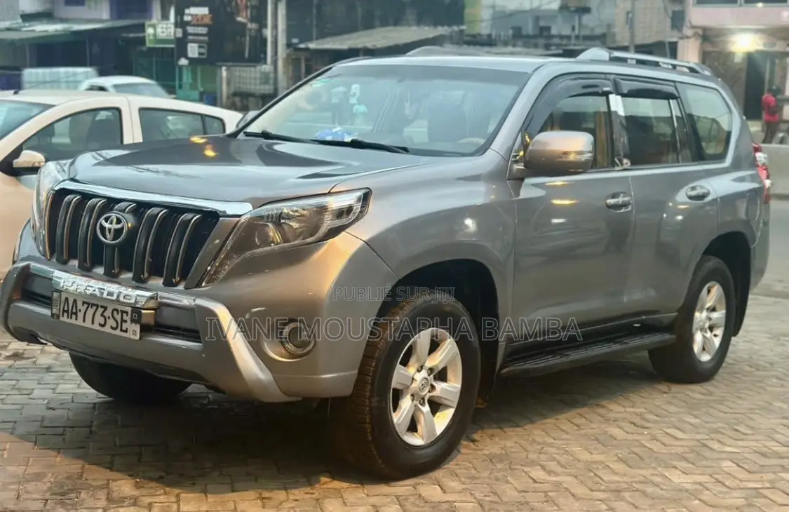 Nouveau Toyota Land Cruiser 2013 Gris